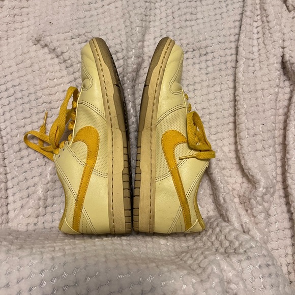 Nike Dunk Low Premium Basic Olympic Edition Yellow Shoes - Picture 6 of 6